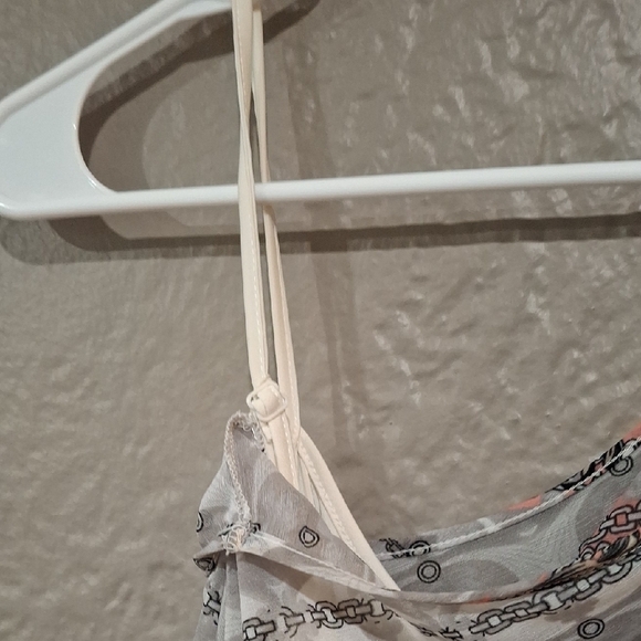 Jennifer Lopez Gray and Pink Graphic 3/4 Sleeve Blouse - Picture 7 of 8